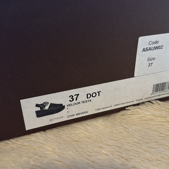 nib CHIE MIHARA ‘Dot’ Velour Platform Heel Sandals in Red size 7 - Picture 9 of 9